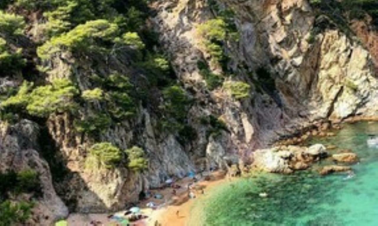 Cala Salions, Chalana I Lejlighed Girona Eksteriør billede